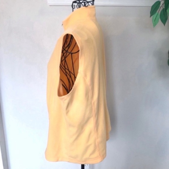 L.L. Bean Full Zip Fleece Shell Vest Size L - Picture 5 of 8